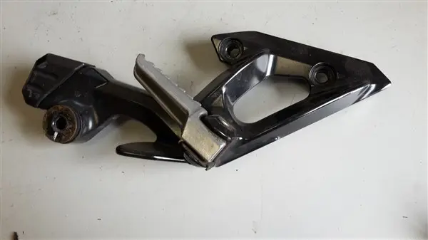 DUO VOETSTEUN LINKS Kawasaki GTR 1400 2007 - 2010