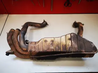 UITLAATBOCHTEN Aprilia RST 1000 Futura 2001 - 2004