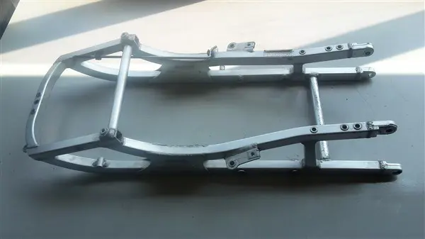ACHTER SUBFRAME Aprilia RSV 1000 2001 - 2003