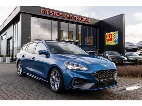 Ford Focus Wagon 2.3 EcoBoost ST-3, Pano, Trekhaak, B&O, Winterpakket!