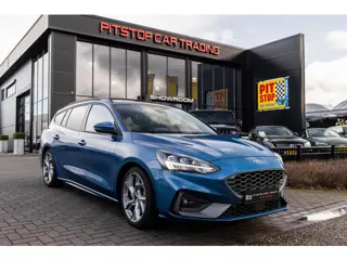 Ford Focus Wagon 2.3 EcoBoost ST-3, Pano, Trekhaak, B&O, Winterpakket!