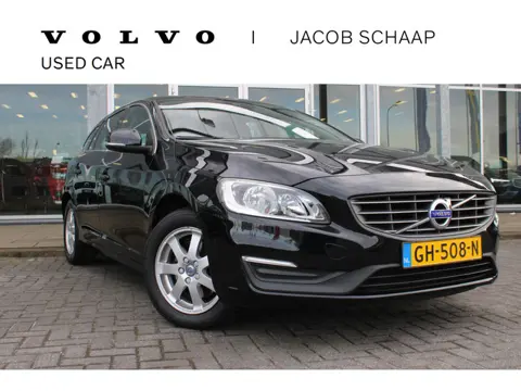 Volvo V60 T3 150PK FWD Momentum | Dealer onderhouden | Trekhaak | Parkeer sensoren voor en achter| B