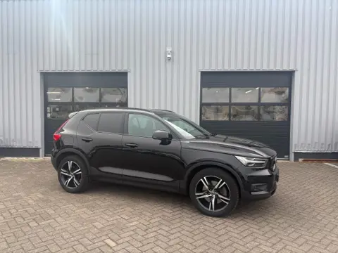 VOLVO XC40 T5 Twin Engine R-design  Pano I 360 cam I Trekhaak All-in prijs!