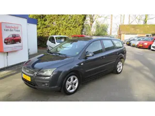Ford Focus Wagon 1.6-16V Futura