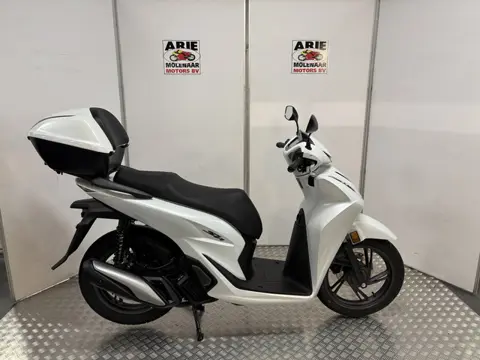 Honda SH125i Smart Top Box (bj 2026)