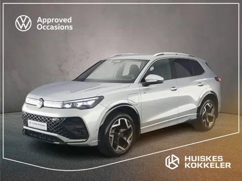 Volkswagen Tiguan R-Line Edition 1.5 TSI eHybrid 272pk DSG Automaat Trekhaak, Adaptive cruise contro