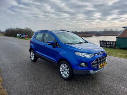 Ford EcoSport 1.0 EcoBoost Titanium. CLIMATE CONTROLE, CAMERA, CRUISE CONTROLE.
