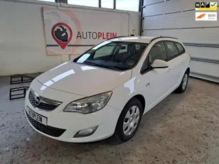 Opel Astra Sports Tourer 1.4 Business Edition