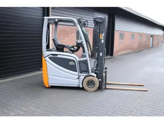 Still RX20 16 heftruck elektrische triplex sideshift