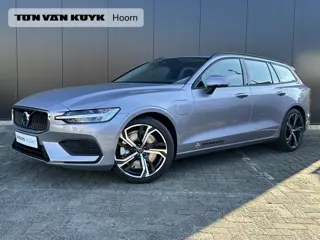 Volvo V60 2.0 T6 Plug-in hybrid AWD Core Business Edition Harman Kardon audio / 360 camera