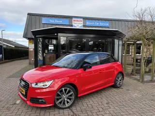 Audi A1 Sportback 1.0 TFSI Adrenalin S-line 17" Bluetooth Navi