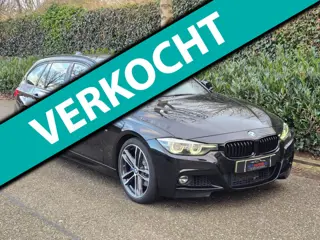 BMW 3-serie Touring M Sport CarPlay 1e EIG EXCL. BTW HUD 19inch M velgen Trekhaak Zwart NL NAP Deale