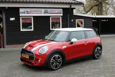 MINI COOPER S 2.0 COOPER S Chilli Serious Business Automaat 191PK - Navi 