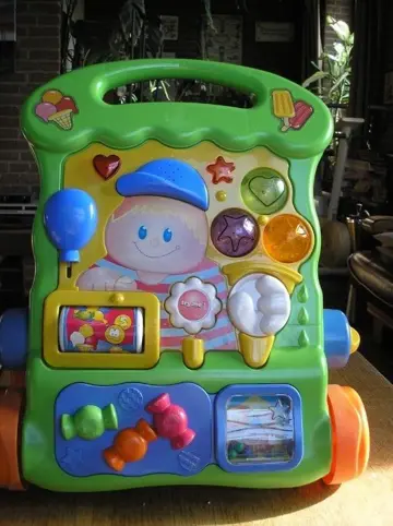 Vtech babywalker - wieltjes zijn in 2 standen te zetten