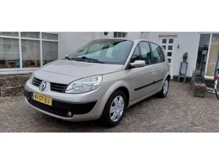 Renault Scénic 2.0-16V Dynamique Comfort, 100 % Renaultdealer onderhouden.In Excellent mooie en goed