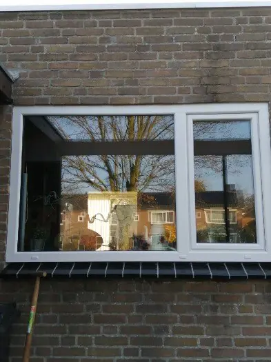 Op voorraad. Vast-draai/kiep kozijnen in kunststof