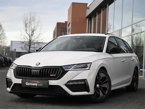 Škoda Octavia Combi 1.4 TSI 245pk RS iV PHEV Business Pano Keyless Ambiente Verlichting Park Assist