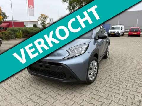 Toyota Aygo X 1.0 VVT-i S-CVT Play Automaat (BOVAG/RIJKLAARPRIJS)