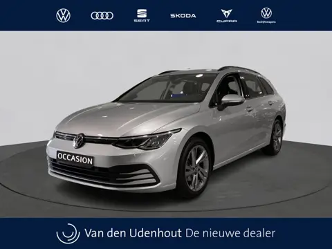 Volkswagen Golf Variant 1.0 eTSI Automaat Life | 17" | Navigatie |