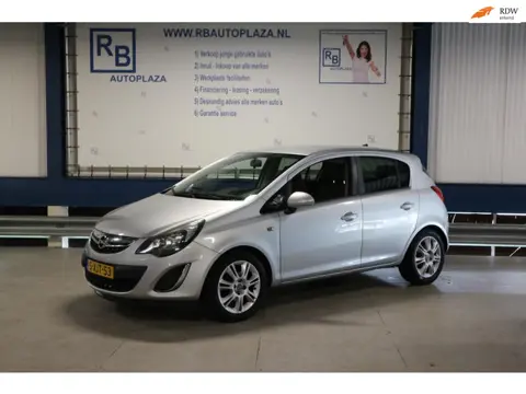 Opel Corsa 1.4-16V BlitZ / 12 MAANDEN GARANTIE / STOELVERWARMING ! ! !