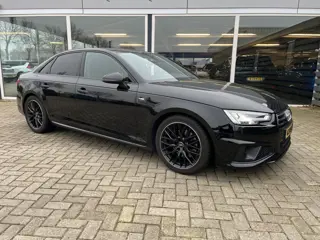 Audi A4 Limousine 35 TFSI Sport S line black edition vol Leer / Led / Clima / Carplay / ambiance