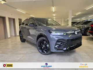 VOLKSWAGEN TIGUAN 1.5 TSI e-HYBRID 272 PK R-LINE PANO-DAK/CAMERA/TREKHAAK/H&K/HUD/LEDER/MEMORY
