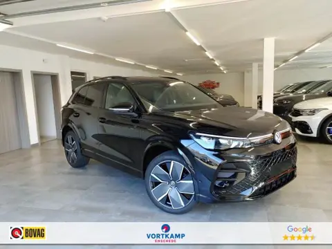 VOLKSWAGEN TIGUAN 1.5 eTSI R-LINE LEDER/PANO-DAK/TREKHAAK/CAMERA/ACC