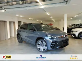 VOLKSWAGEN TIGUAN 1.5eTSI R-LINE LEDER/PANO-DAK/TREKHAAK/HUD/ACC/CAMERA