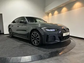 BMW i4 eDrive40 M Sport 84 kWh | trekhaak elektr. inklapbaar | Leder interieur | adaptief demping sy