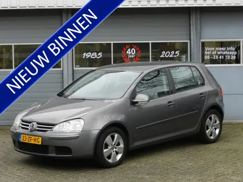 Volkswagen Golf 1.6 5Deurs Optive 4 Airco Navi LMV Isofix Metallic lak