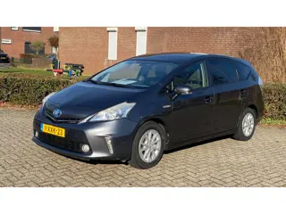 Toyota Prius Wagon 1.8 Aspiration Limited (7place)