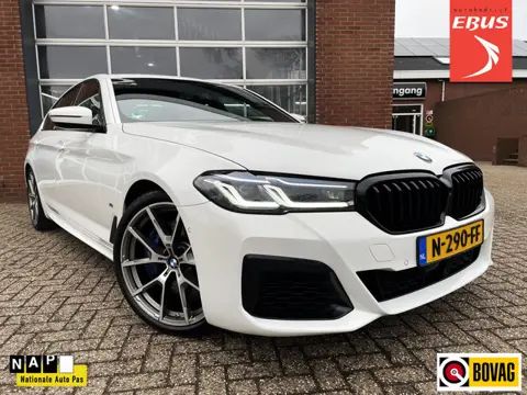 BMW 5-serie 540i High Executive M-Sport / Pano / HUD / ACC