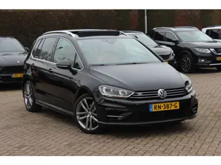Volkswagen Golf Sportsvan 1.4 TSI Highline R-line / Trekhaak / Panoramadak / Camera / Navigatie / 18