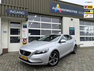 Volvo V40 1.6 T3 Momentum|Goed onderhouden|Trekhaak|