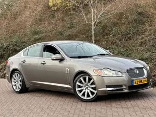 Jaguar XF 4.2 V8 Premium Luxury LEDER NAVI CAM !