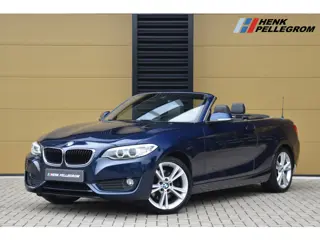 BMW 2 Serie Cabrio 228i Sport Line * Sportstoelen * Navigatie Professional * Keyless * Trekhaak *