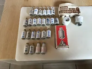 Zekeringen of plombs ,van 4,6,10,15,20,25 Ampéres ,Nieuwe