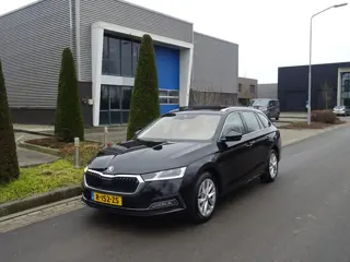 Skoda Octavia Combi 1.4 TSI iV PHEV Sportline | Panodak |100% Onderhouden