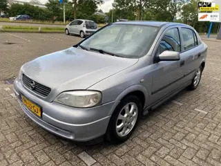 Opel Astra 1 JAAR APK/AIRCO/NAP/elekt ramen/meeneemprijs!!!!