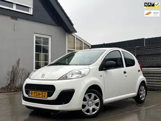 Peugeot 107 1.0 Urban Light Accent | Incl. Onderhoudsboek | Lage KM NAP | Airco | 5-drs | C1 | Aygo 