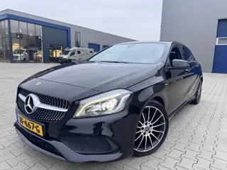 Mercedes-Benz A-klasse 180 Sport Edition Amg pakket Automaat zeer nette auto!!