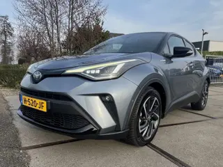 Toyota C-HR 2.0 Hybrid Bi-Tone (bj 2020, automaat)