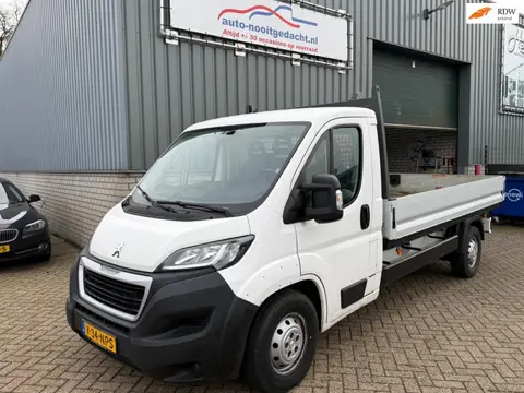 Peugeot Boxer 330 2.2 BlueHDi 120 L2H1 Premium