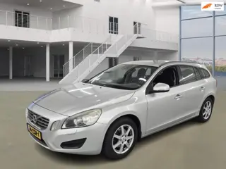 Volvo V60 2.0 D3 R-Design