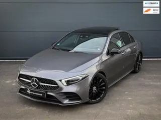 Mercedes-Benz A-klasse 180 Premium Plus AMG, Pano, Burmester, Cruise control, Ambient, Stoelverwarmi