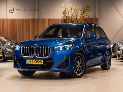 BMW X1 SDrive18i M-Pakket, Facelift, Wide Screen, Apple Carplay, Android Auto, Voll Led, Ambiënte Li
