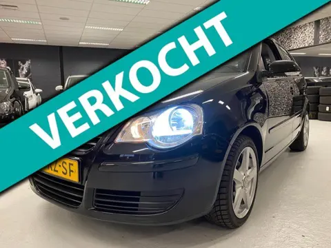 Volkswagen Polo 1.4-16V Comfortline,Automaat,Xenon verlichting,Lage Km,NAP,LM Velgen,Rijklaar.