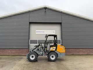 Giant G2700 X-TRA HD+ budget minishovel NIEUW €665 LEASE