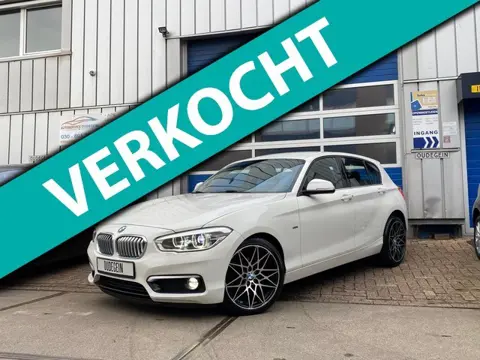 BMW 1-serie 116i Urban Edition / Sfeerverlichting / Adaptive Led / Navi / Pdc / Cruise / 18 Inch /