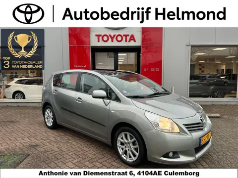 Toyota Verso 1.8 VVT-i Business | PANORAMADAK | 1e EIGENAAR | TREKHAAK | CRUISE CONTROL | NAVIGATIE 